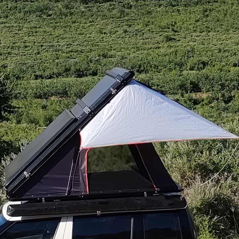 Retail-ready exterior - Upward Window Triangle Rooftop Tent